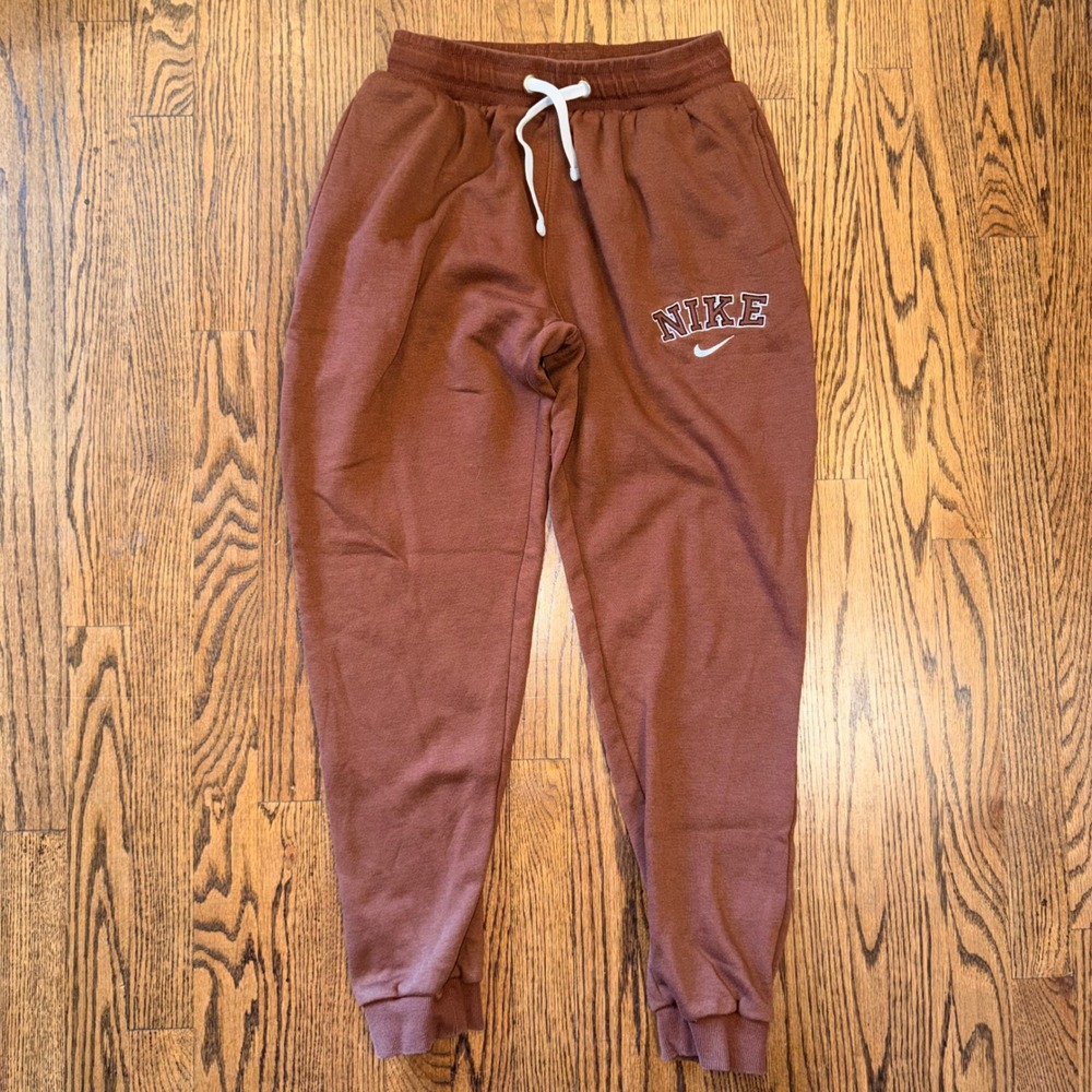 Nike Brown Jogger Sweatpants with White Drawcord - Picture 1 of 7